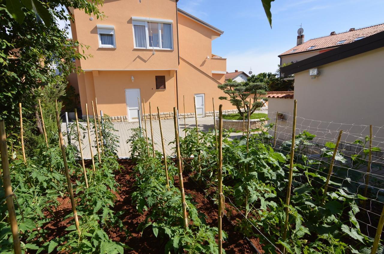 Apartmani Dekovic Materada Пореч Екстериор снимка