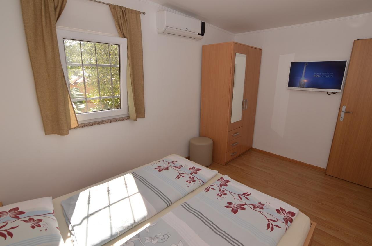 Apartmani Dekovic Materada Пореч Стая снимка