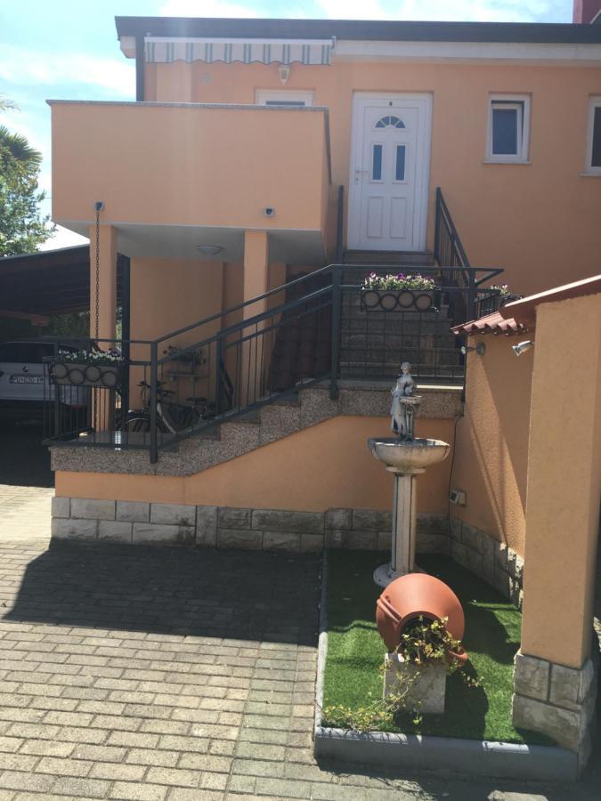 Apartmani Dekovic Materada Пореч Екстериор снимка